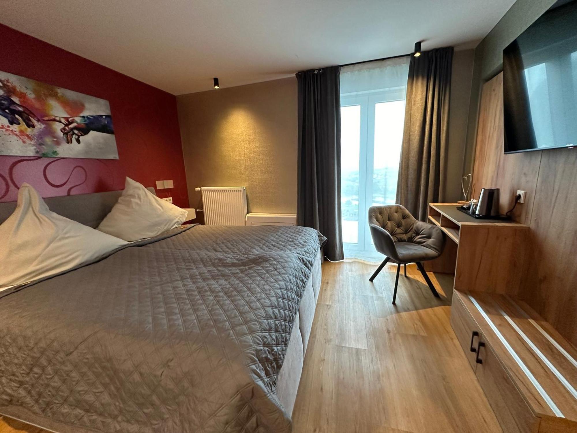 Hotel Restaurant Wuerzig In Ürzig Exteriér fotografie