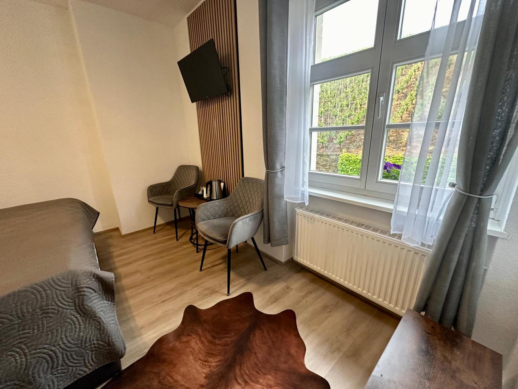 Hotel Restaurant Wuerzig In Ürzig Exteriér fotografie